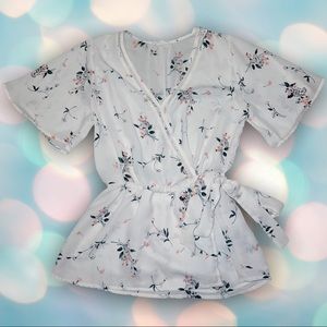 Women’s Floral Front Tie Wrap Blouse Top Size XS